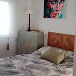 Lay